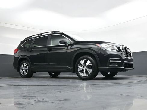 Used 2019 Subaru Ascent Premium image 32