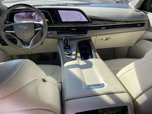 Used 2022 Cadillac Escalade Sport Platinum image 16