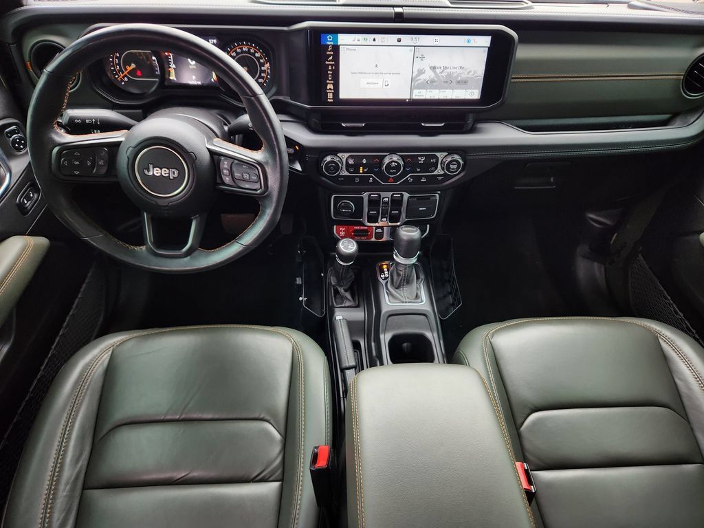 Used 2024 Jeep Gladiator Mojave AWD/4WD image 10