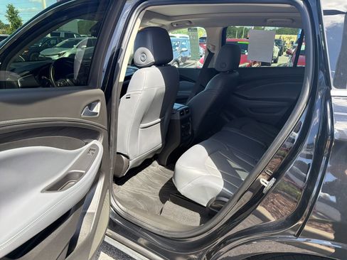 Used 2020 Buick Envision Premium AWD/4WD image 18