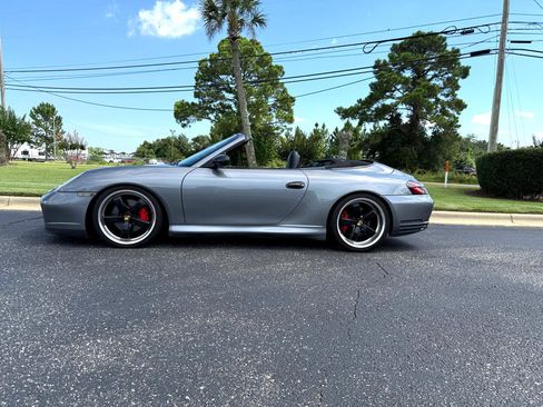 Used 2004 Porsche 911 Carrera 4S image 2