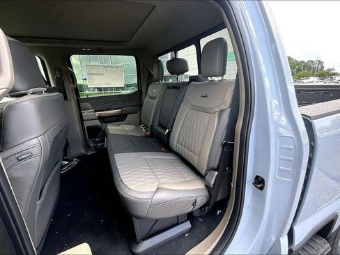 New 2026 Ford F250 Platinum w/ Platinum Plus Package AWD/4WD image 10
