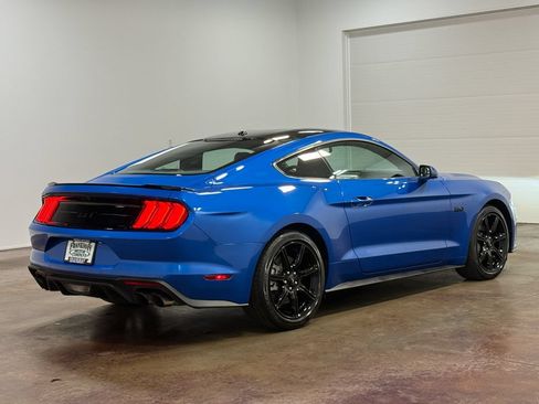 Used 2019 Ford Mustang GT Premium w/ Black Accent Package RWD image 4