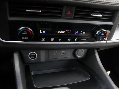 Certified 2023 Nissan Rogue SV AWD/4WD image 21