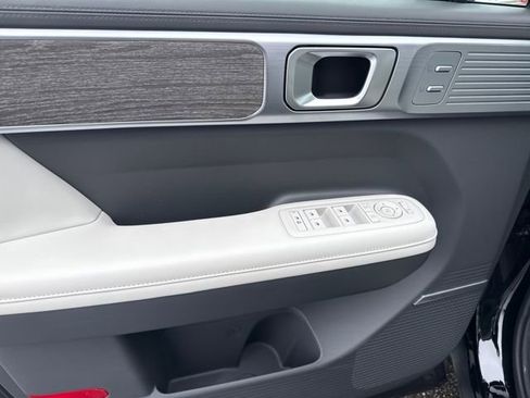 Certified 2025 Hyundai Santa Fe Calligraphy image 9