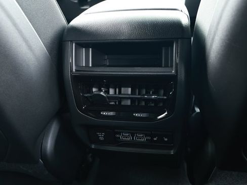 Used 2025 Jeep Grand Cherokee Limited w/ Black Appearance Package RWD image 31