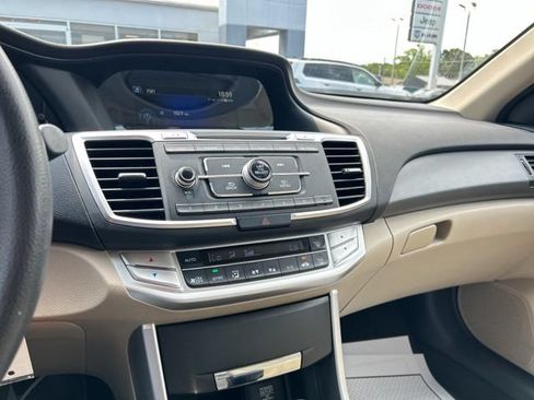 Used 2015 Honda Accord LX image 34