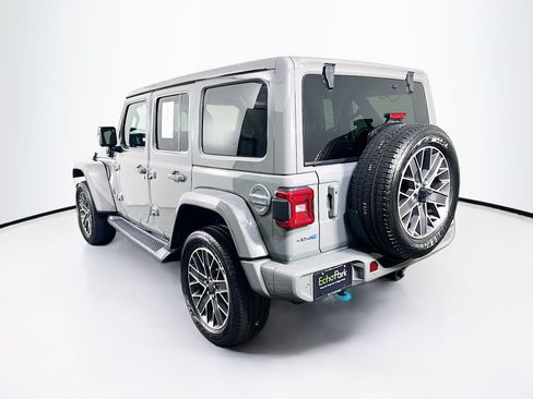 Used 2023 Jeep Wrangler Unlimited Sahara AWD/4WD image 5