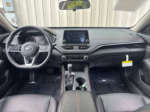 Used 2020 Nissan Altima 2.0 SR FWD image 12
