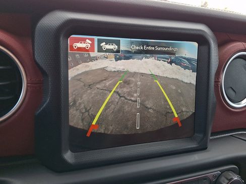 Used 2023 Jeep Wrangler Unlimited Rubicon 392 image 17