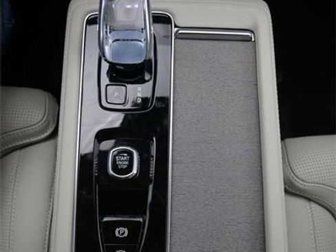 New 2026 Volvo XC90 B6 Ultra image 10