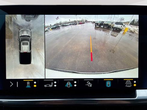 Certified 2023 Chevrolet Silverado 1500 High Country w/ Z71 Off-Road Package image 15