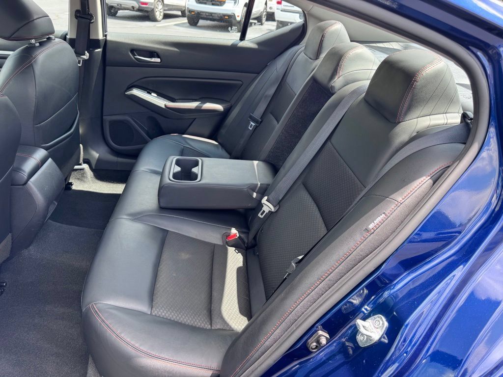 Used 2024 Nissan Altima 2.5 SR FWD image 30