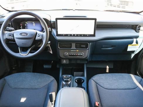 New 2025 Ford Maverick XL image 12