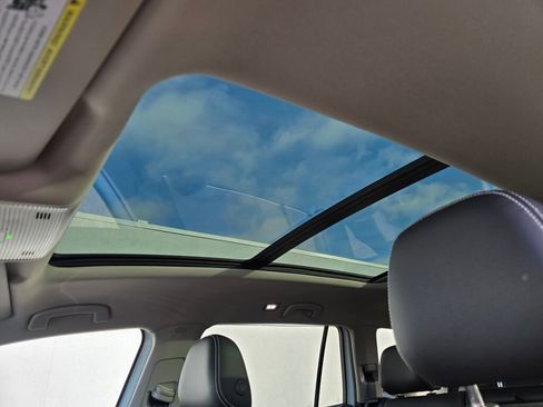 New 2026 Volkswagen Atlas SE image 24