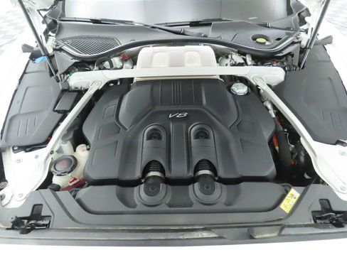 Used 2025 Bentley Flying Spur Plug-In Hybrid image 30