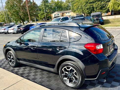 Used 2016 Subaru Crosstrek 2.0i image 3