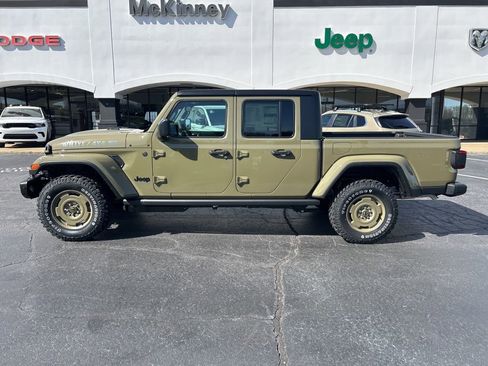 New 2026 Jeep Gladiator Sport image 4