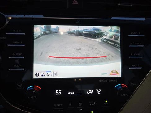 Used 2018 Toyota Camry XSE image 25