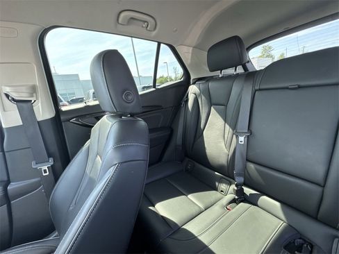 Used 2023 Buick Envision Essence image 12