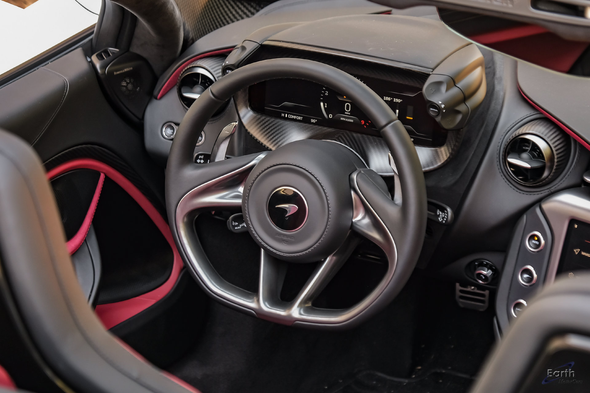 Used 2025 McLaren 750S Spider RWD image 74