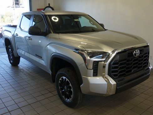 New 2026 Toyota Tundra SR5 image 2