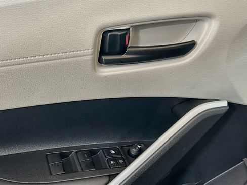 Used 2026 Toyota Corolla Cross LE w/ Moonroof Package FWD image 15