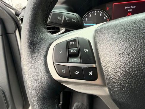 Used 2023 Ford Explorer XLT w/ Equipment Group 202A AWD/4WD image 16