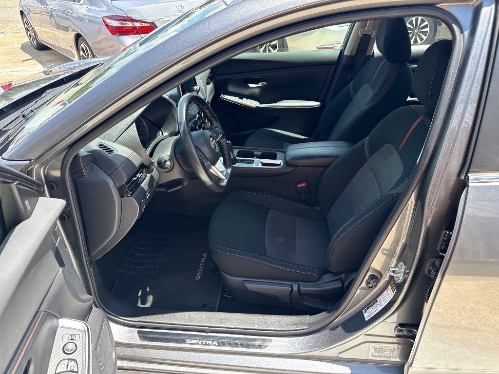 Used 2022 Nissan Sentra SR w/ Electronics Package FWD image 11