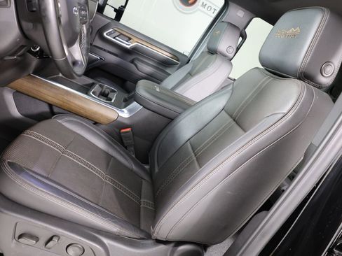 Used 2024 Chevrolet Silverado 2500 High Country w/ High Country Premium Package AWD/4WD image 10