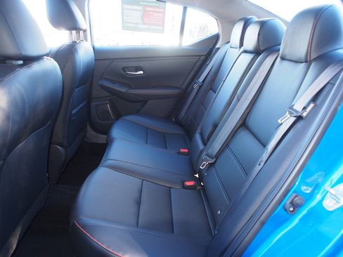 Used 2024 Nissan Sentra SR w/ SR Premium Package image 18