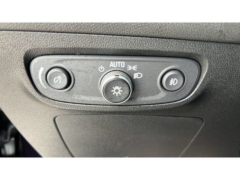 Certified 2020 Buick Encore GX Preferred w/ Cold Weather Comfort Package AWD/4WD image 23