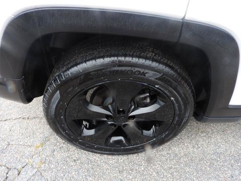Used 2019 Jeep Compass Latitude AWD/4WD image 19