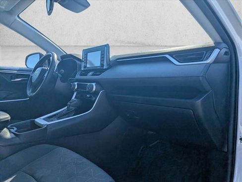 Used 2021 Toyota RAV4 XLE image 22