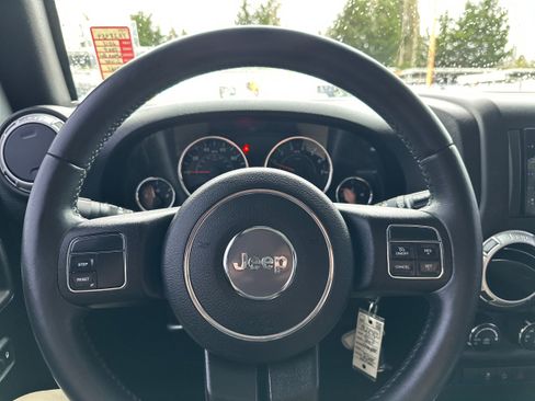 Used 2015 Jeep Wrangler Unlimited Sahara w/ Trailer Tow Group image 17