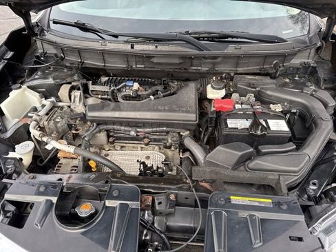 Used 2018 Nissan Rogue SV AWD/4WD image 29