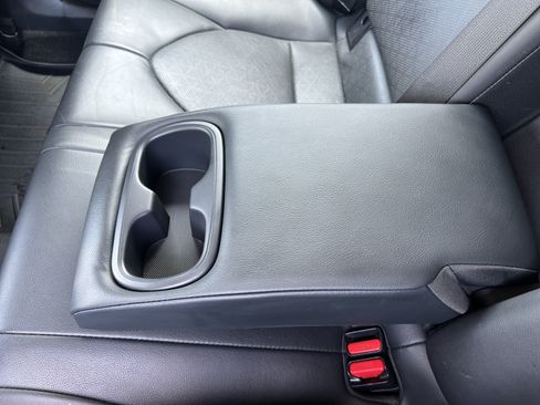Used 2018 Toyota Camry XSE FWD image 40