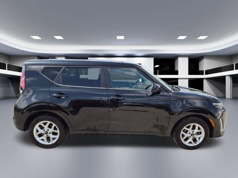 Certified 2024 Kia Soul LX w/ Option Group 015 FWD image 7