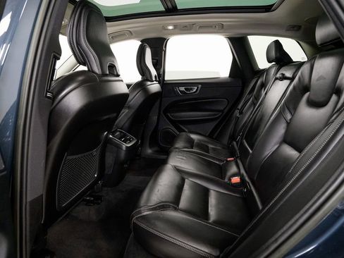 Used 2022 Volvo XC60 B5 Inscription w/ Advanced Package image 25