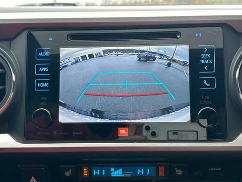 Used 2017 Toyota Tacoma Limited w/ Tow Package image 26