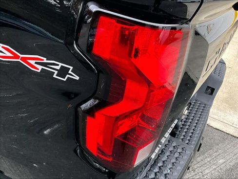 Used 2023 Chevrolet Colorado LT w/ LT Convenience Package II image 35