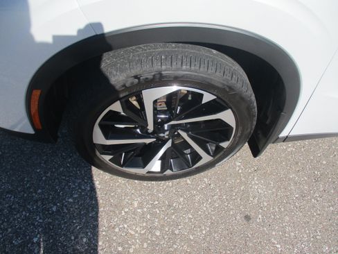 Used 2023 Mitsubishi Outlander SE AWD/4WD image 10