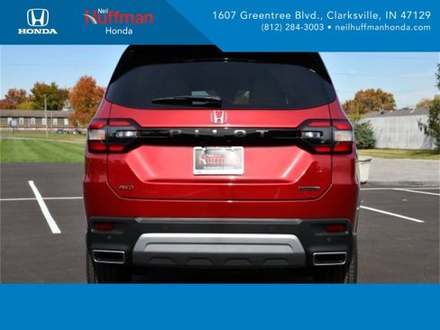 New 2025 Honda Pilot Touring image 6