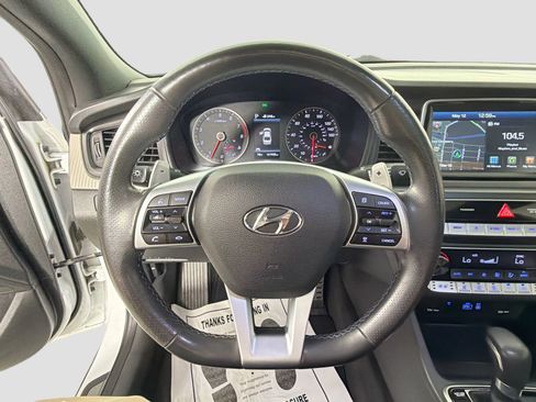 Used 2019 Hyundai Sonata Limited FWD image 12