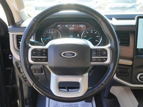 Used 2024 Ford Expedition Limited image 29