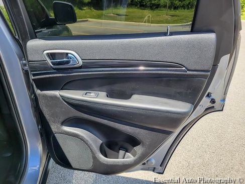 Used 2020 Jeep Grand Cherokee Limited AWD/4WD image 31