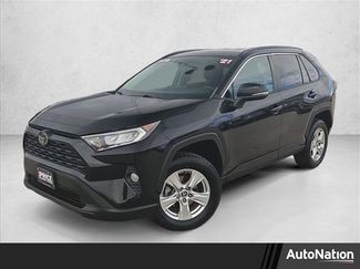 Used 2021 Toyota RAV4 XLE video 1