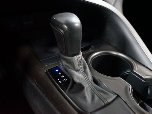 Certified 2021 Toyota Camry SE image 21