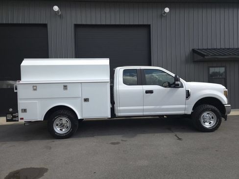 Used 2018 Ford F350 XL AWD/4WD image 5