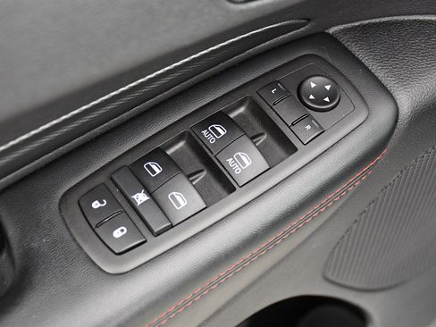 Used 2025 Dodge Durango GT AWD/4WD image 24